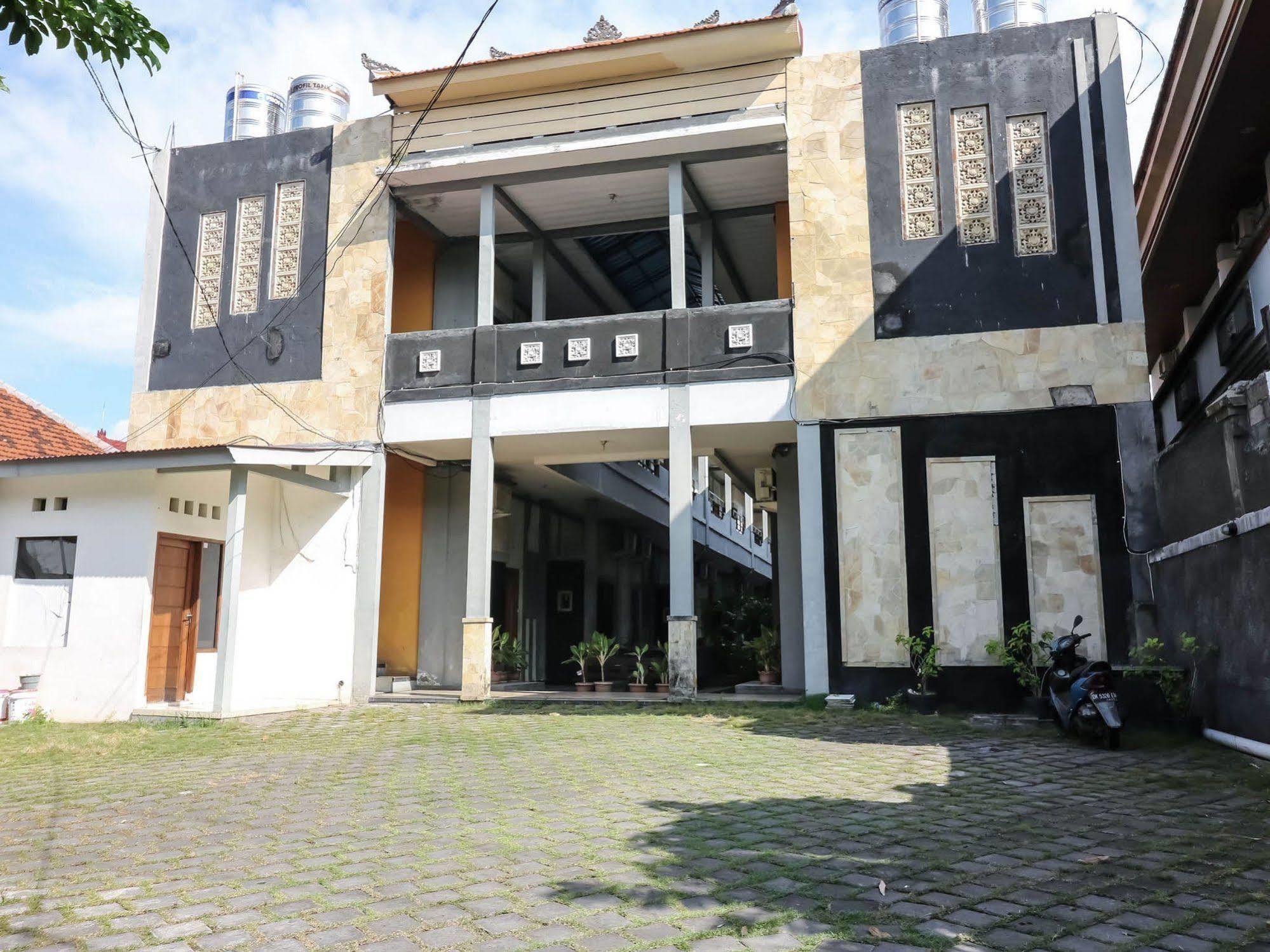 OYO 91495 Hotel Indah Residence Denpasar  Bagian luar foto