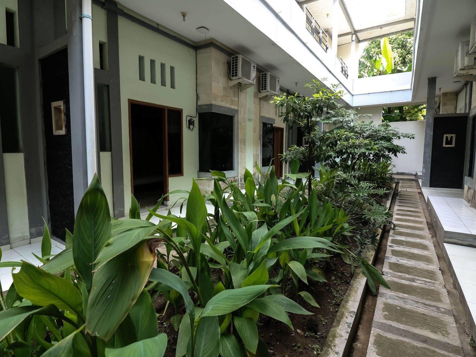 OYO 91495 Hotel Indah Residence Denpasar  Bagian luar foto